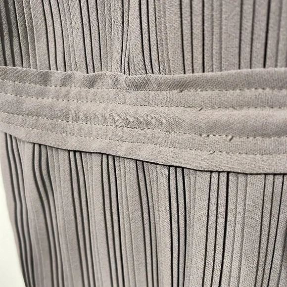 Club Monaco woven pleated midi dress in green - size 4 - Picture 7 of 12